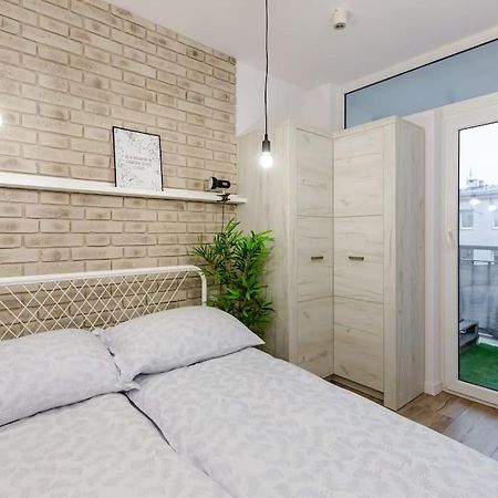 Nowoczesny Apartament W Sercu Mokotowa Warschau Exterior foto