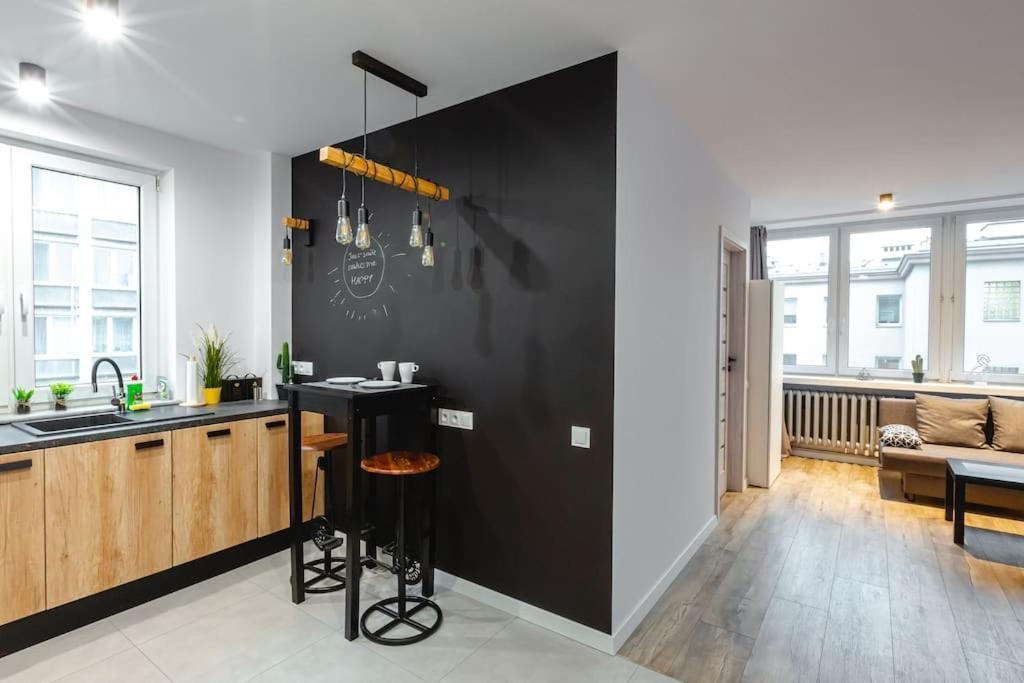 Nowoczesny Apartament W Sercu Mokotowa Warschau Exterior foto