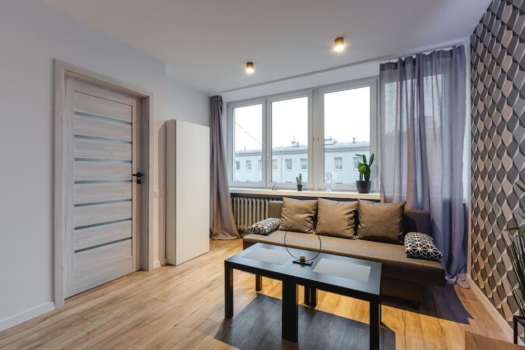 Nowoczesny Apartament W Sercu Mokotowa Warschau Exterior foto